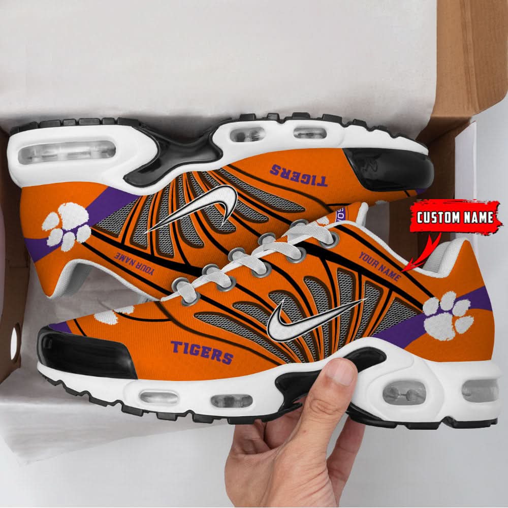 CT NCAA Air Max Plus Shoes - Limited